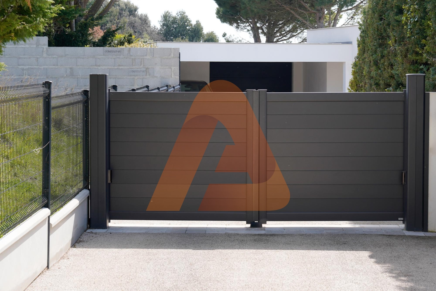 19256 | Advantages of an automatic driveway entrance | Aluglobusfence.com